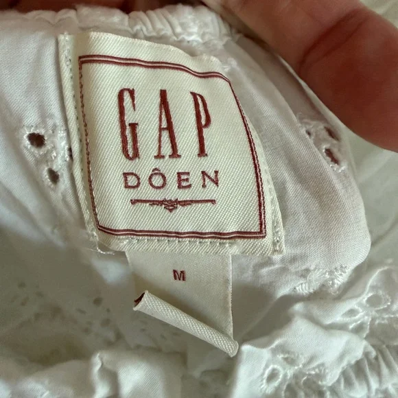 GAP Doen White Eyelet Smocked Maxi Dress - Picture 3 of 4